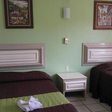 Hotel El Roble Tuxtla Gutiérrez Exterior photo